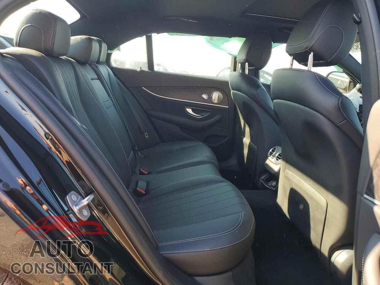 MERCEDES-BENZ E-CLASS 2017 - WDDZF4KB3HA209935