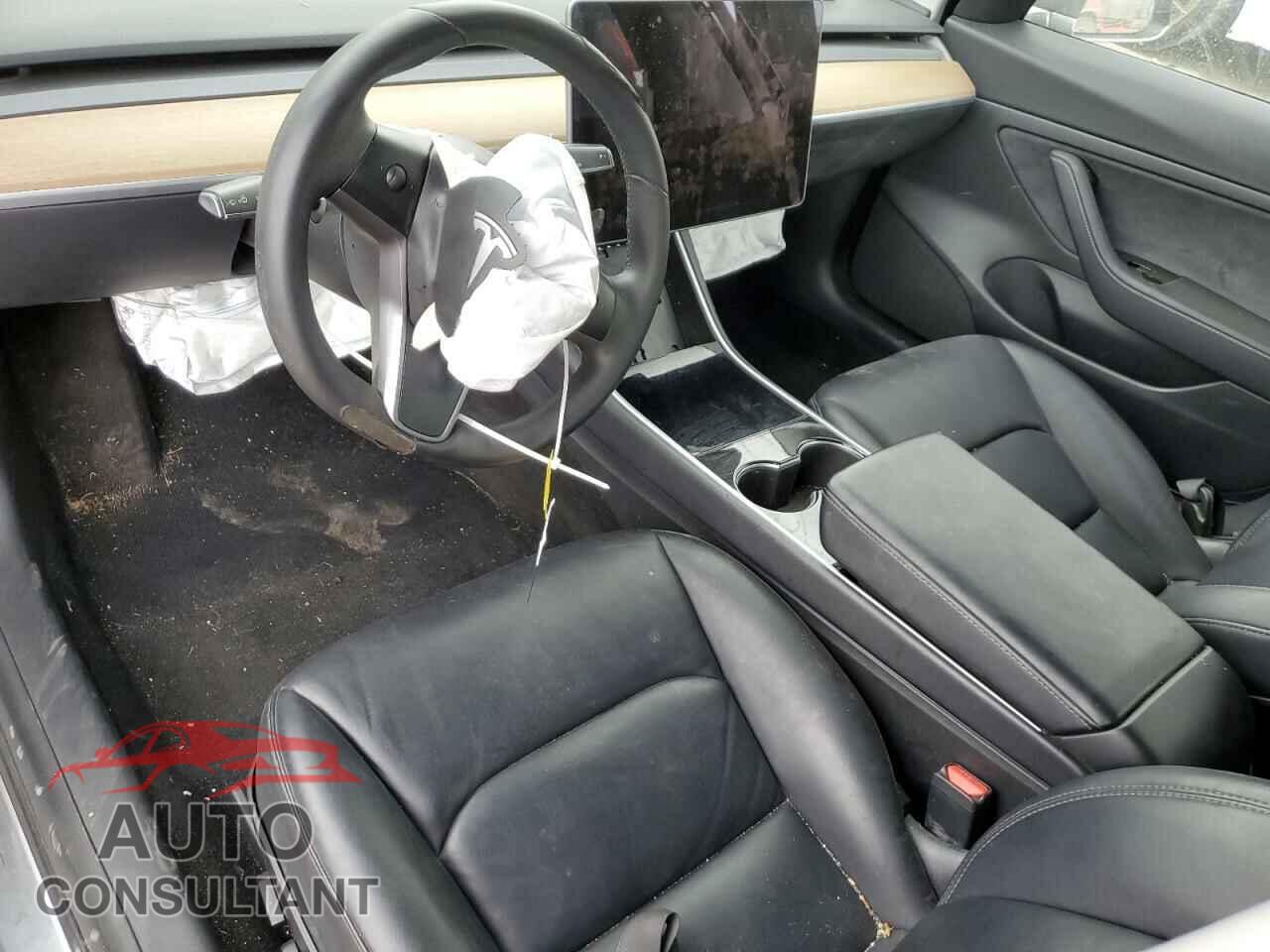 TESLA MODEL 3 2020 - 5YJ3E1EA5LF705193