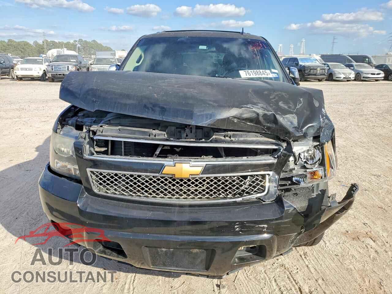 CHEVROLET TAHOE 2013 - 1GNSCCE00DR368357