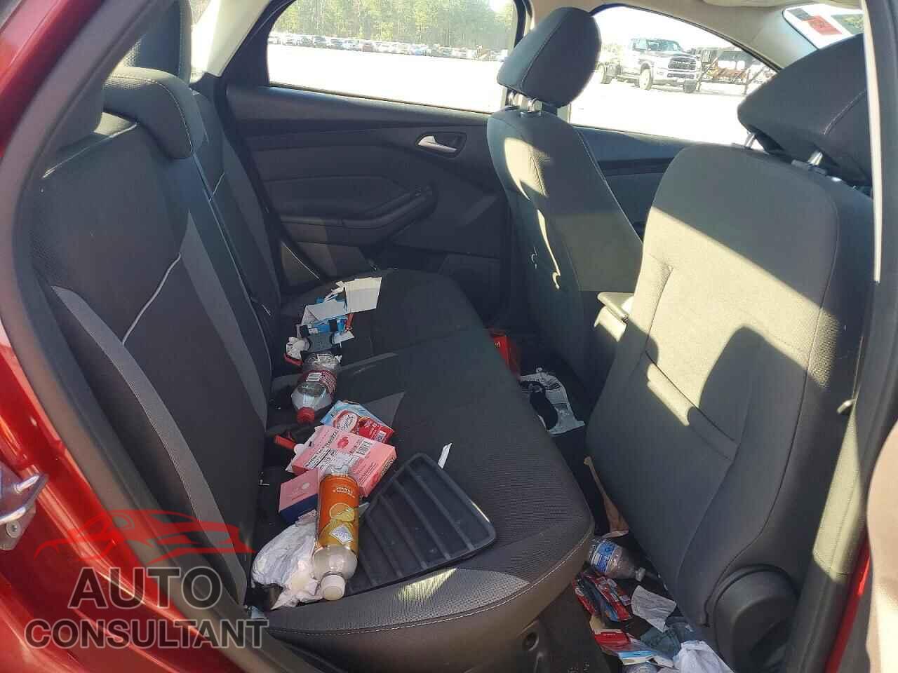 FORD FOCUS 2014 - 1FADP3F26EL425516
