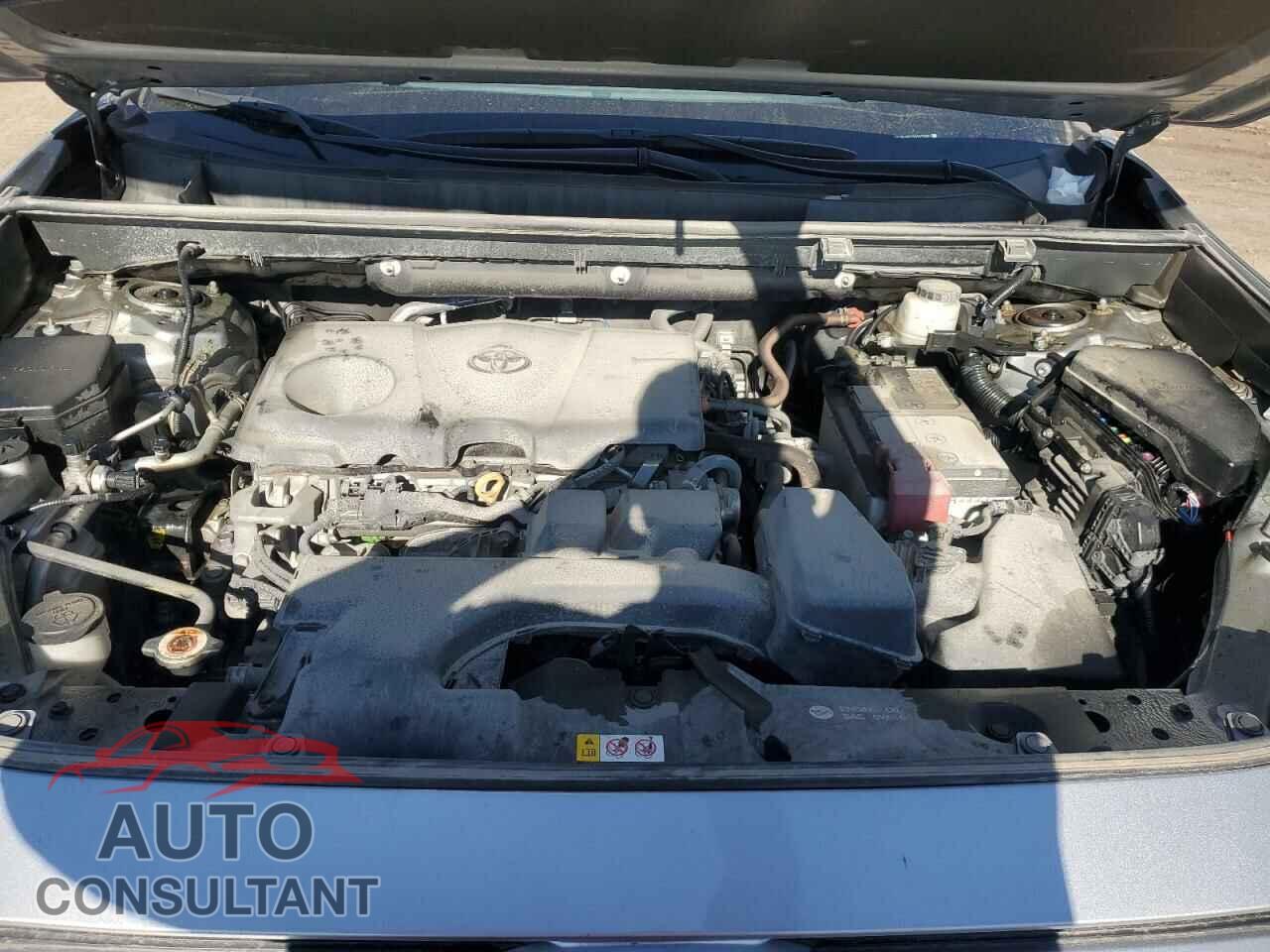 TOYOTA RAV4 2022 - 2T3R1RFV5NC278831