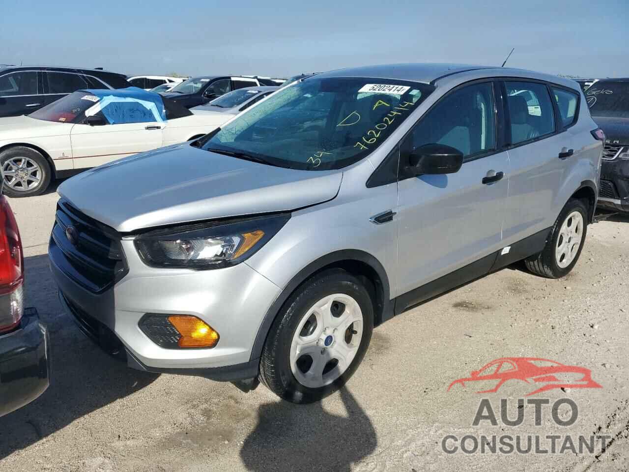 FORD ESCAPE 2018 - 1FMCU0F73JUB04705
