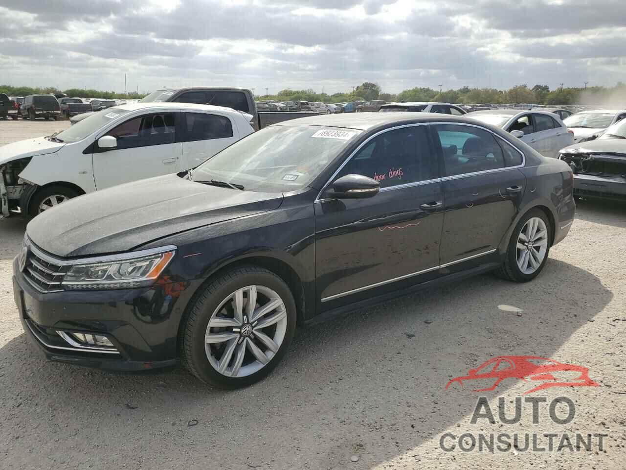 VOLKSWAGEN PASSAT 2017 - 1VWCT7A32HC067471