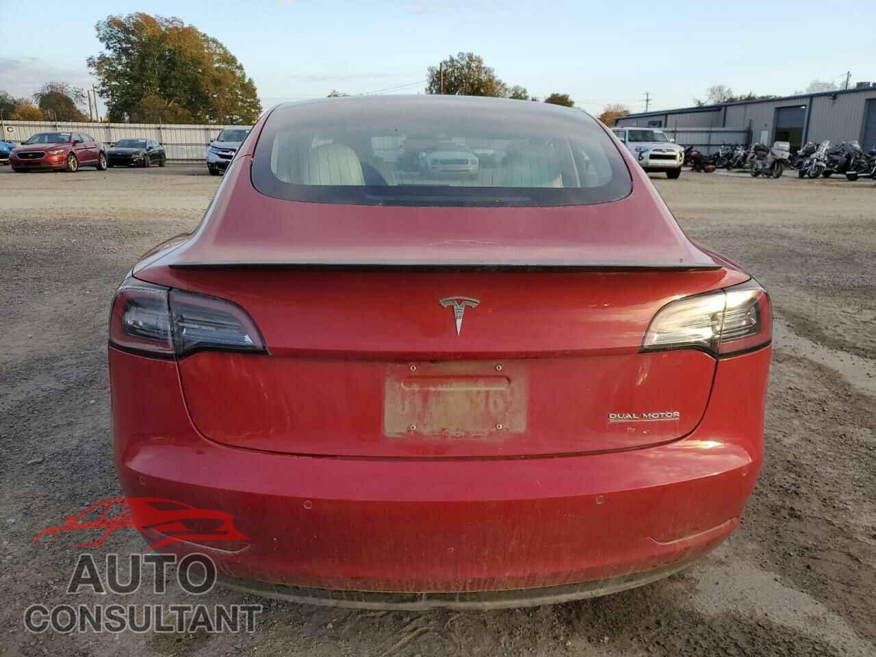 TESLA MODEL 3 2018 - 5YJ3E1EB5JF055593