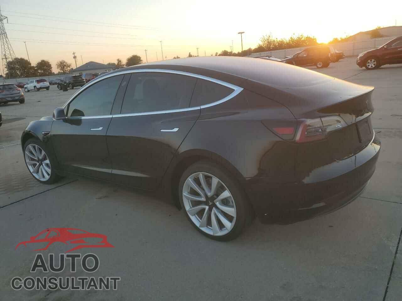 TESLA MODEL 3 2019 - 5YJ3E1EAXKF323790
