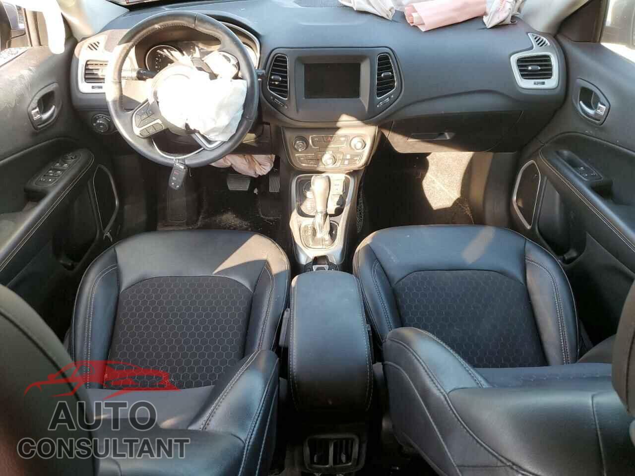 JEEP COMPASS 2019 - 3C4NJDBB2KT741829