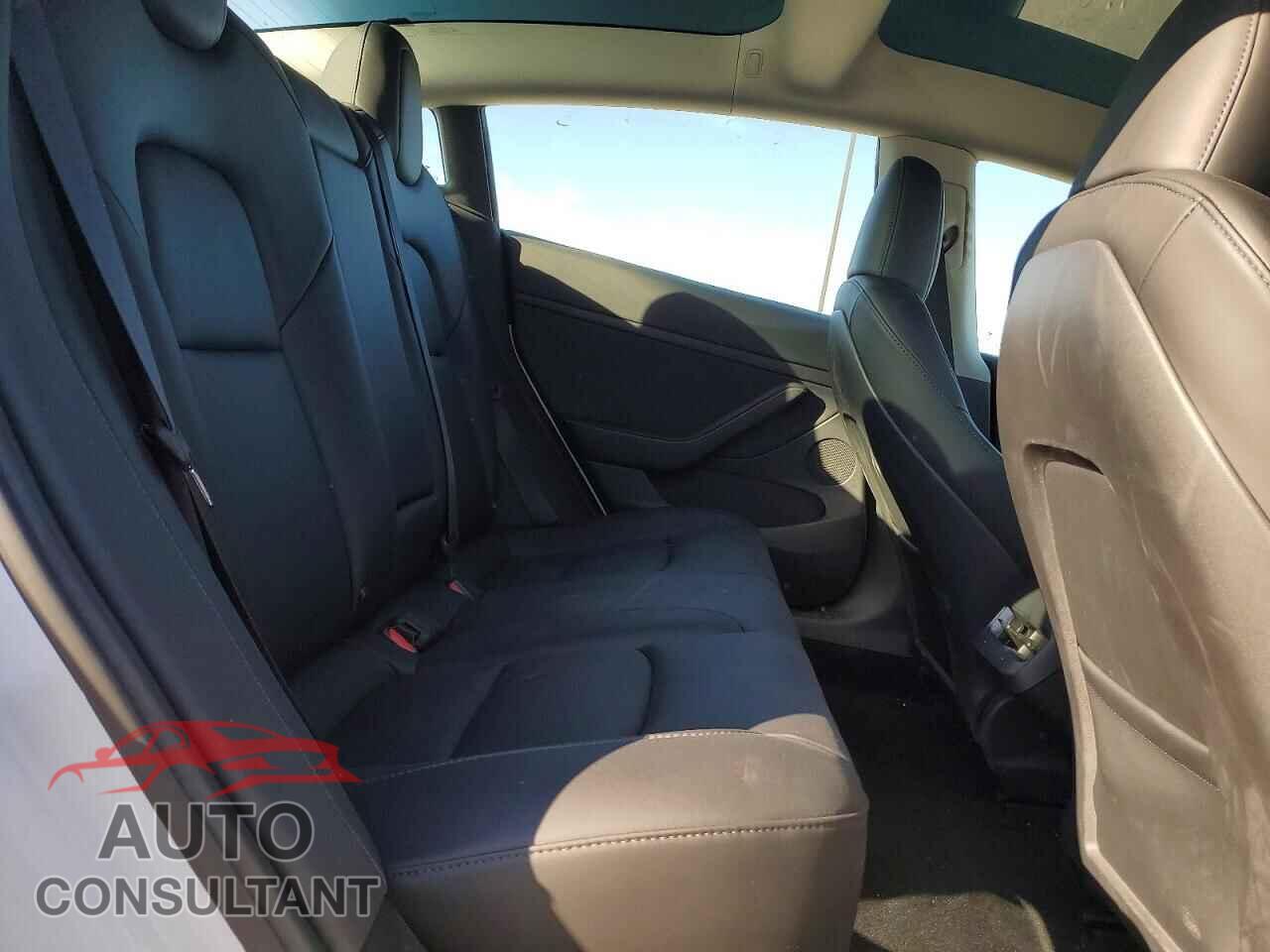 TESLA MODEL 3 2023 - 5YJ3E1EA5PF585062