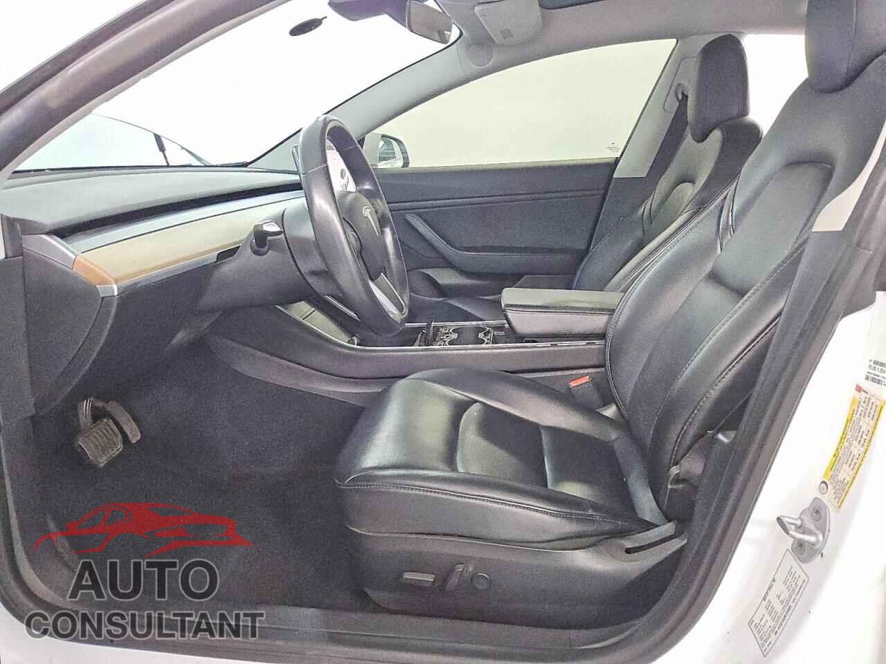 TESLA MODEL 3 2019 - 5YJ3E1EA3KF328328