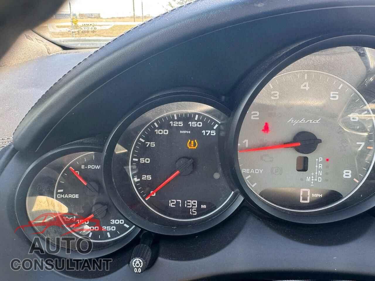 PORSCHE CAYENNE 2013 - WP1AE2A2XDLA15710