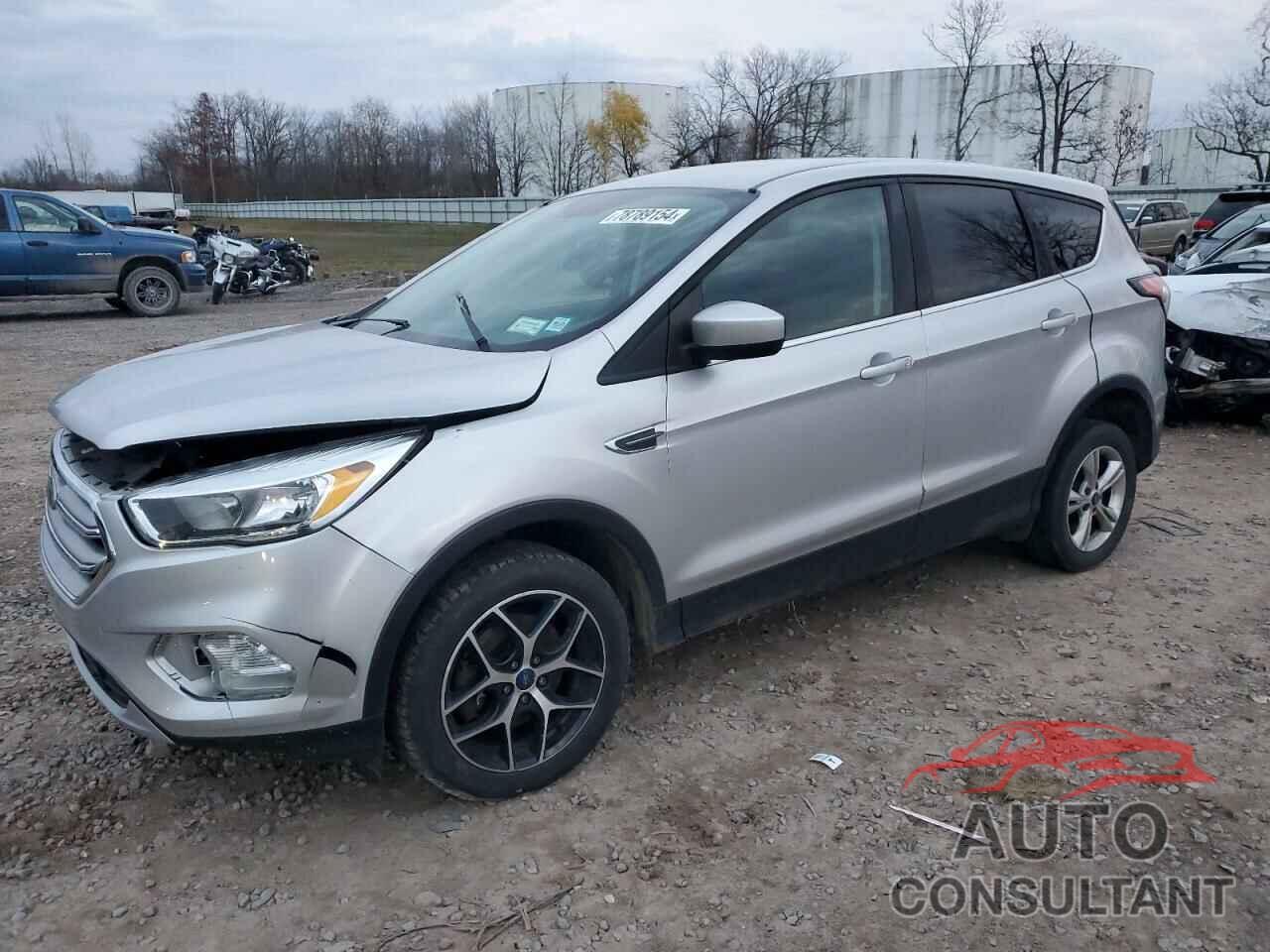 FORD ESCAPE 2017 - 1FMCU9GD6HUC45626