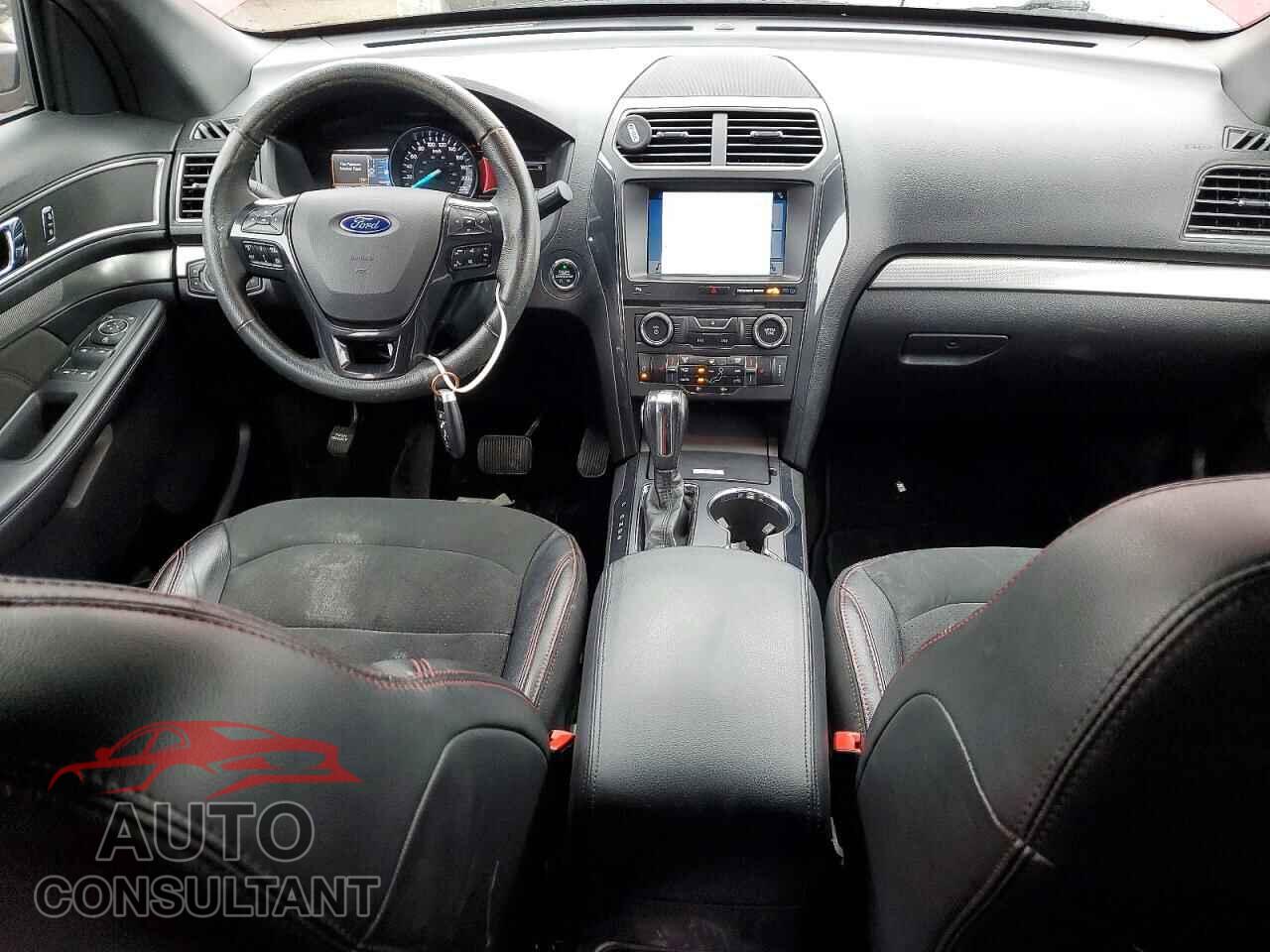 FORD EXPLORER 2018 - 1FM5K8D8XJGB00674