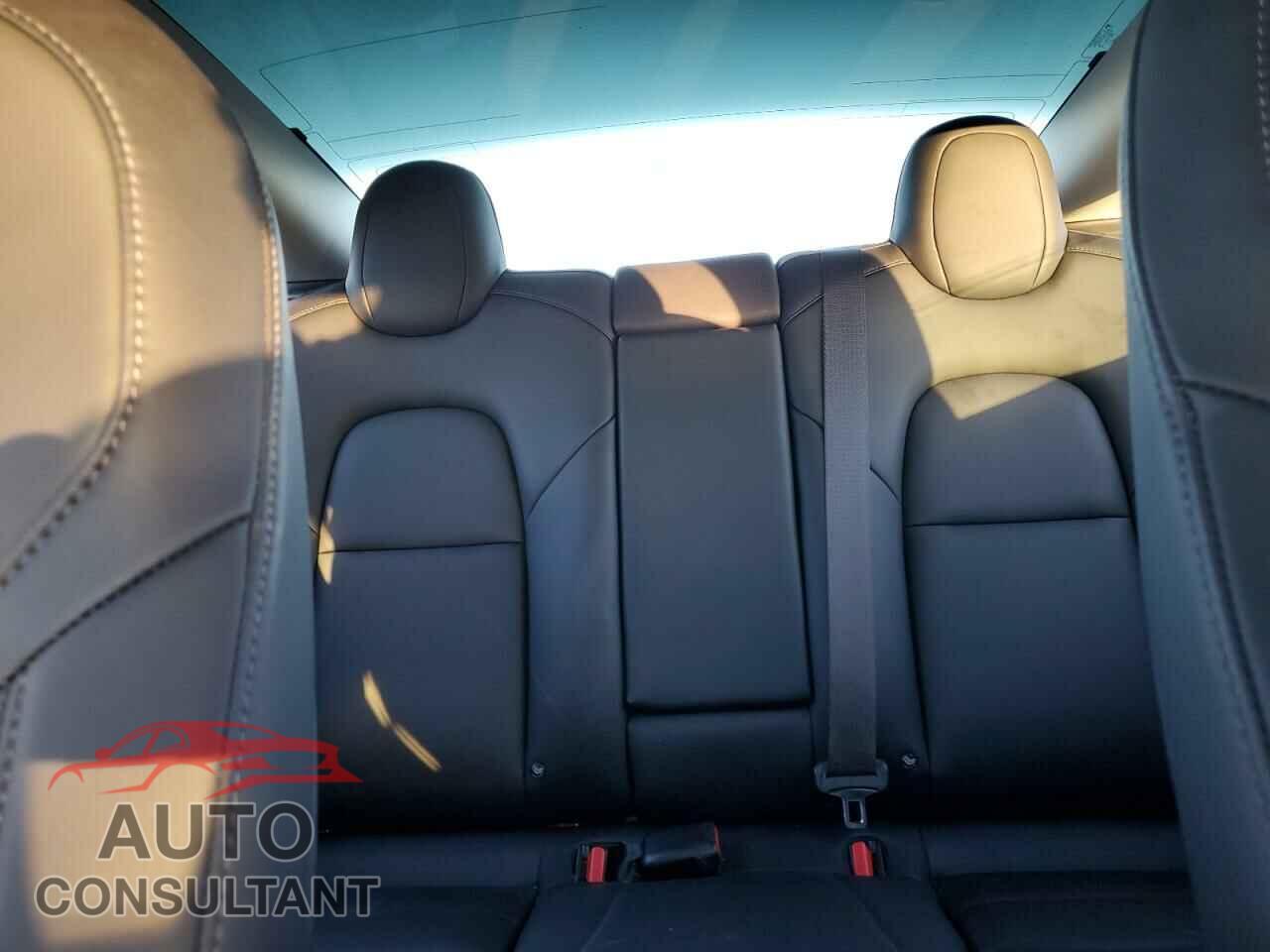 TESLA MODEL 3 2018 - 5YJ3E1EB3JF065698
