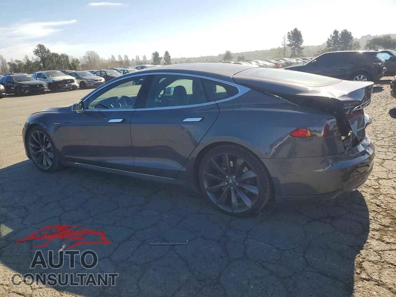 TESLA MODEL S 2016 - 5YJSA1E27GF132772