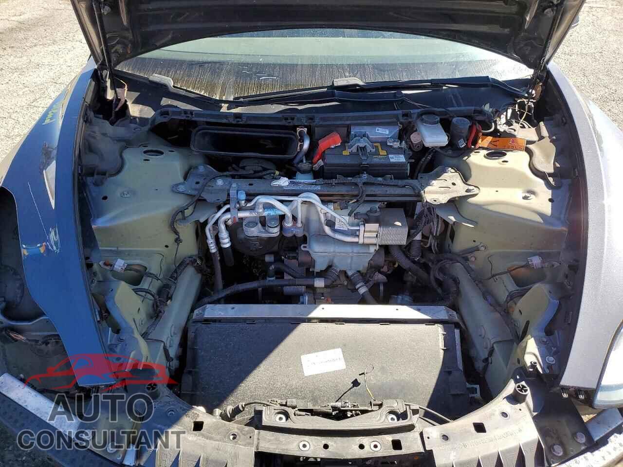 TESLA MODEL 3 2019 - 5YJ3E1EB3KF205556