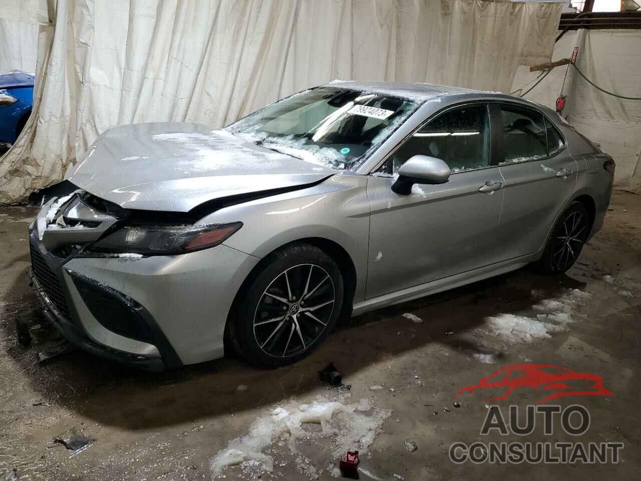 TOYOTA CAMRY 2021 - 4T1G11AK5MU467183