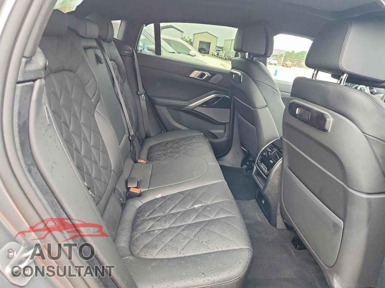 BMW X6 2027 - 5UX33EX01V9523553
