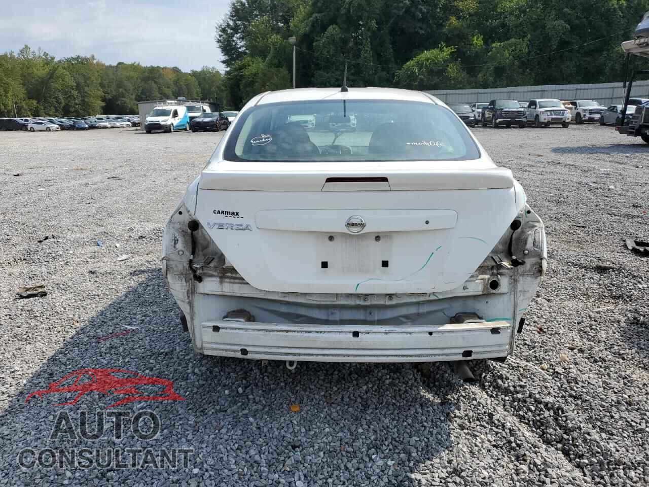 NISSAN VERSA 2017 - 3N1CN7AP0HL876524