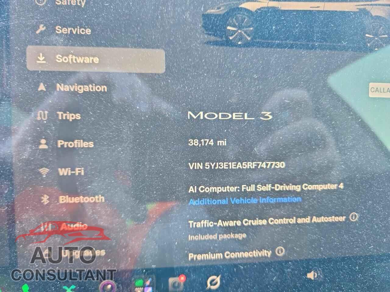 TESLA MODEL 3 2024 - 5YJ3E1EA5RF747730