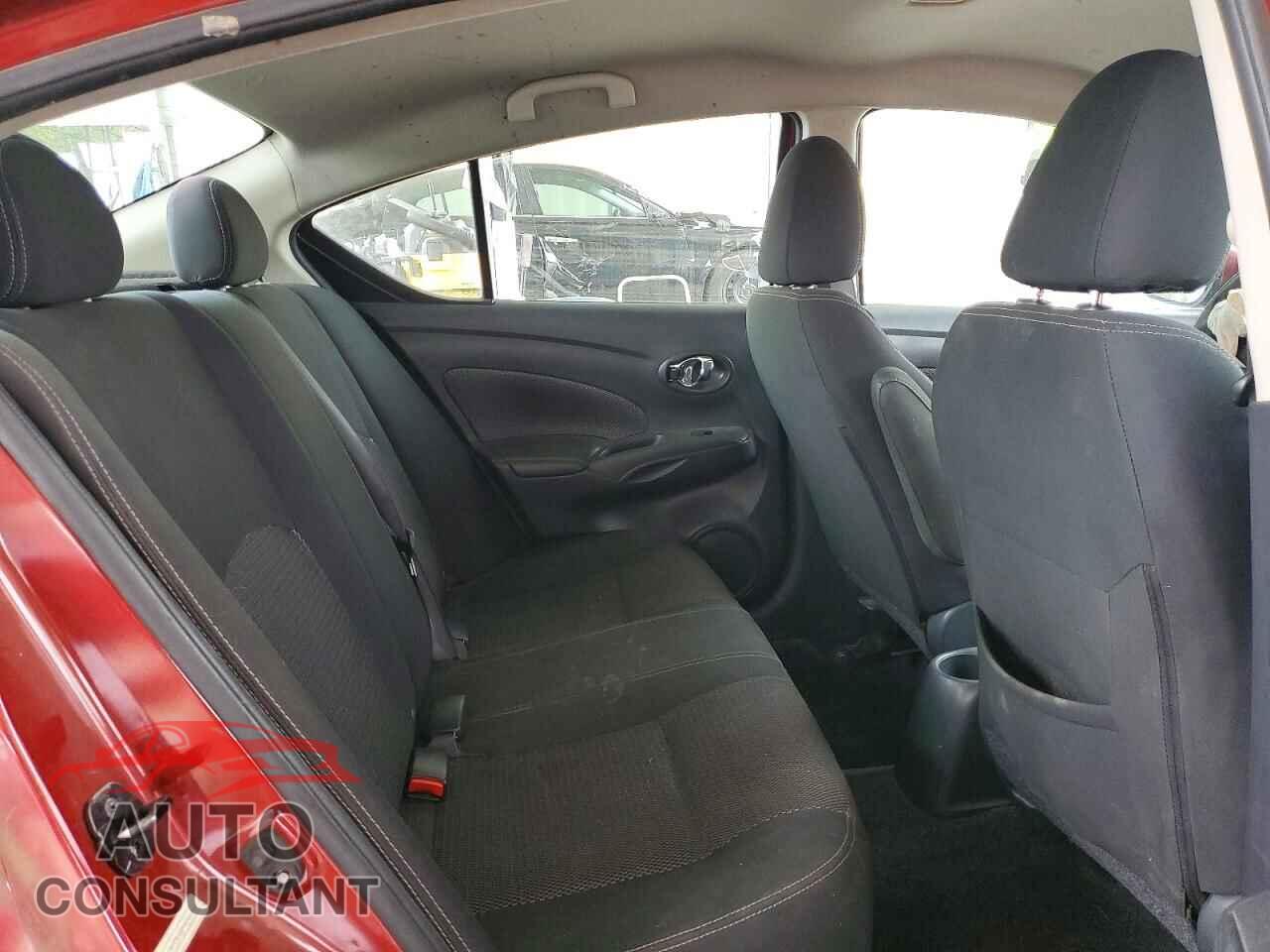 NISSAN VERSA 2019 - 3N1CN7AP1KL856449