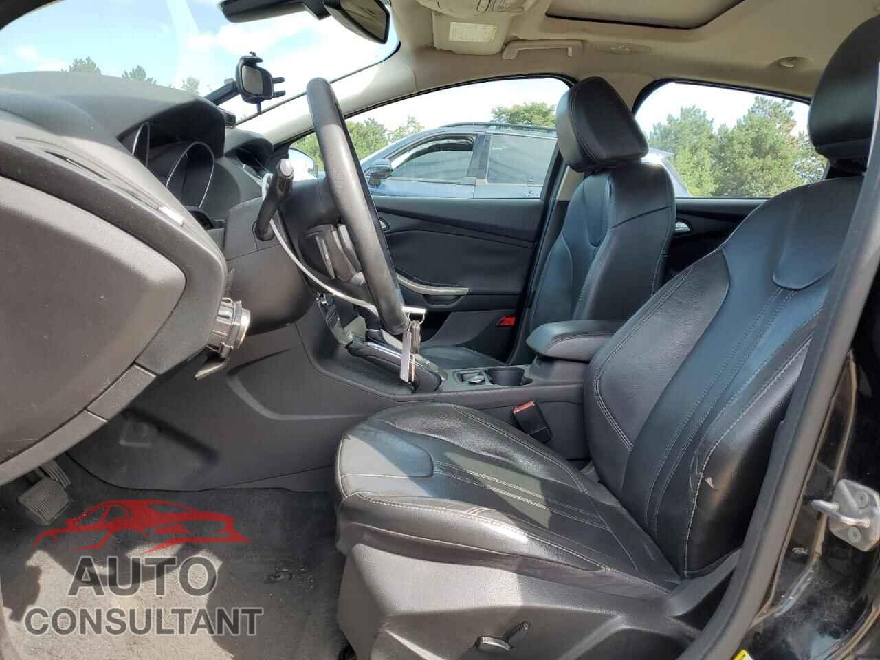 FORD FOCUS 2012 - 1FAHP3M23CL404155