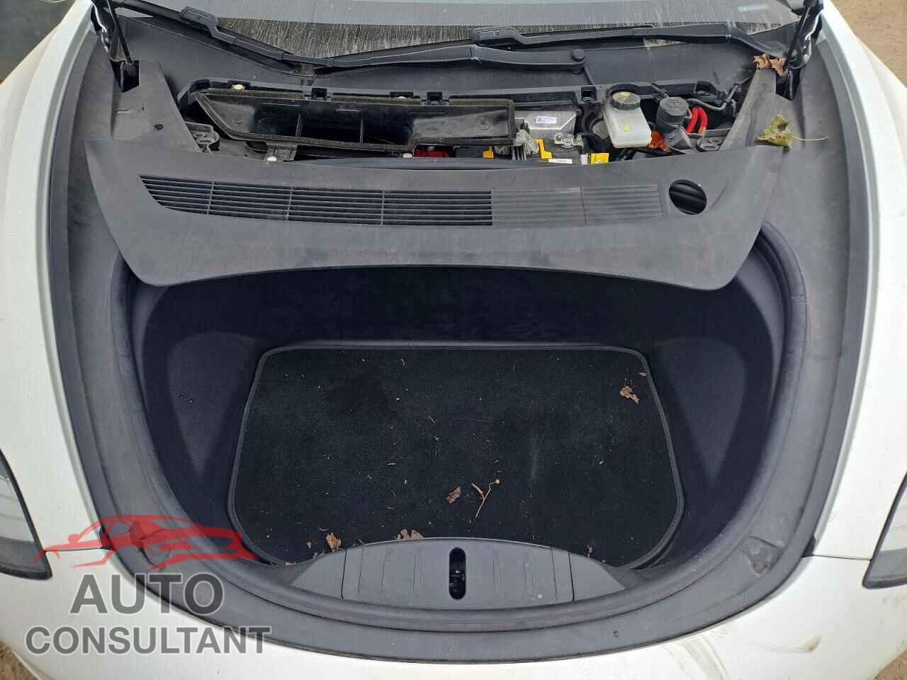 TESLA MODEL 3 2020 - 5YJ3E1EBXLF604143
