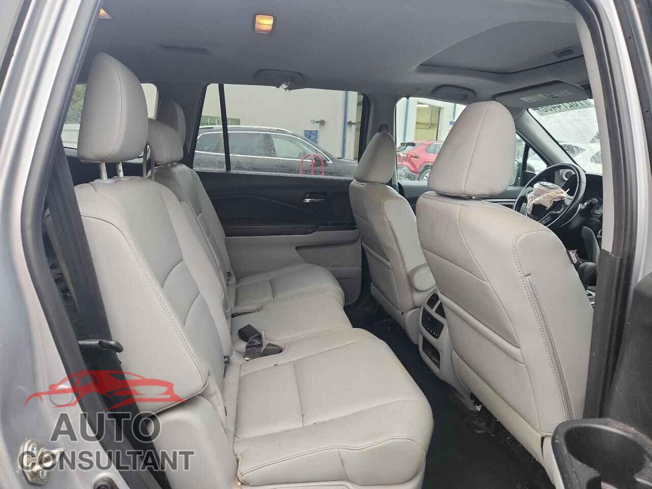 HONDA PILOT 2016 - 5FNYF6H52GB069384