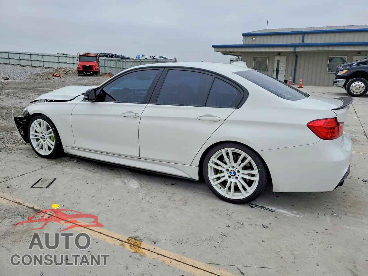 BMW 3 SERIES 2015 - WBA3B9C59FF801614