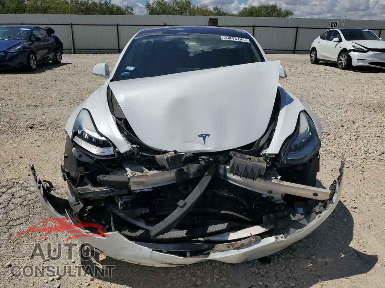 TESLA MODEL 3 2018 - 5YJ3E1EA4JF161671