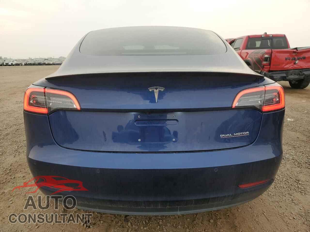 TESLA MODEL 3 2018 - 5YJ3E1EB0JF080966