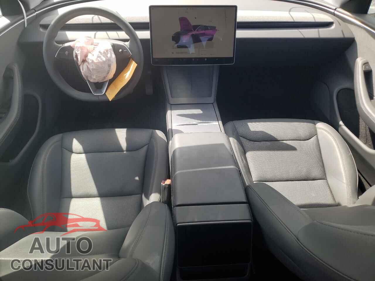 TESLA MODEL 3 2024 - 5YJ3E1EA9RF751683