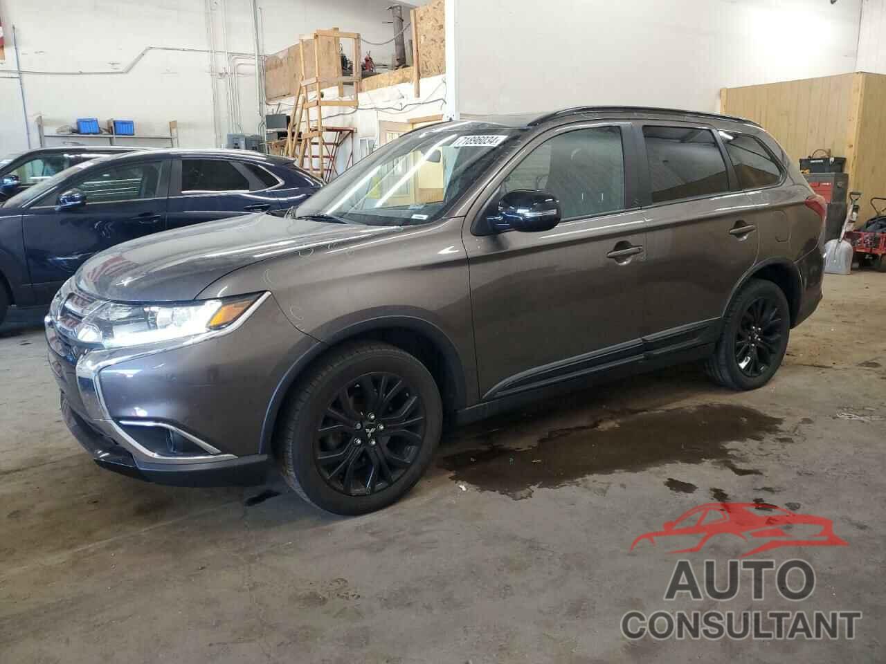 MITSUBISHI OUTLANDER 2018 - JA4AZ3A35JZ029893