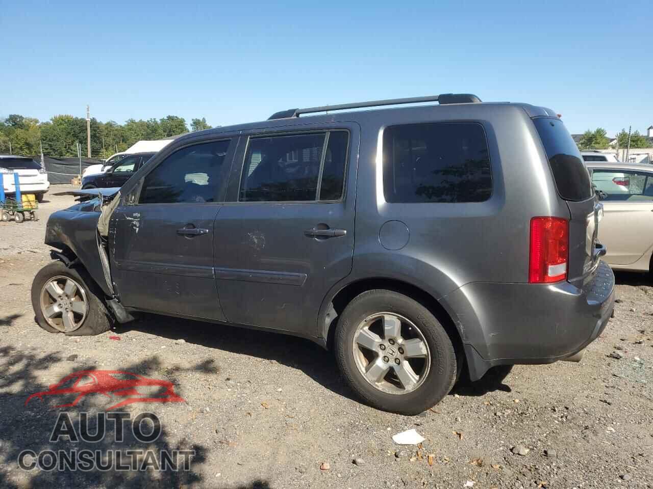 HONDA PILOT 2011 - 5FNYF4H68BB001628
