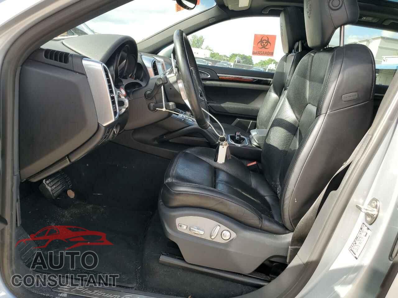 PORSCHE CAYENNE 2017 - WP1AA2A26HKA87298