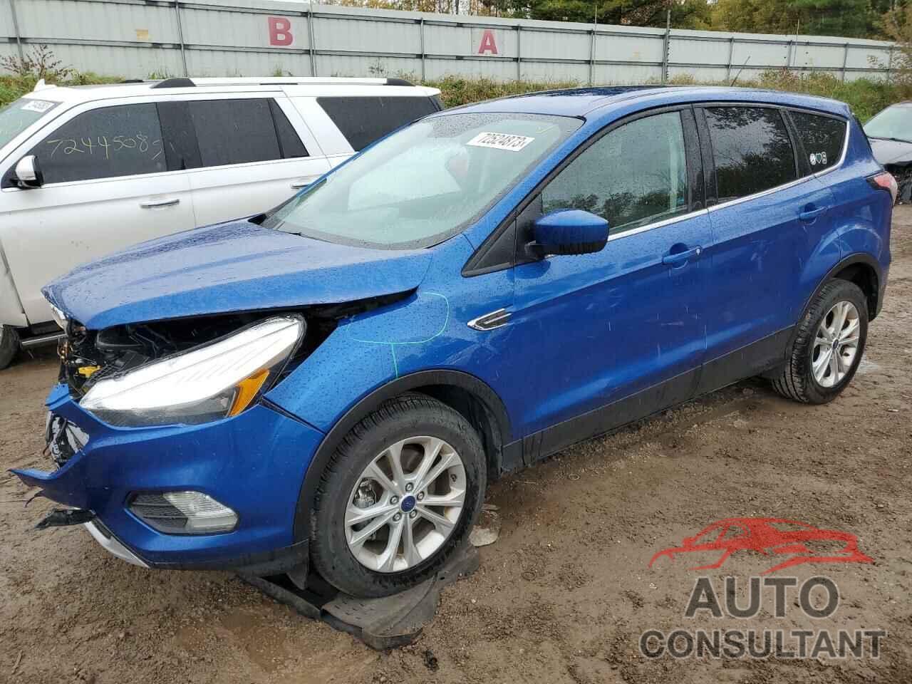 FORD ESCAPE 2017 - 1FMCU9GD0HUD79337