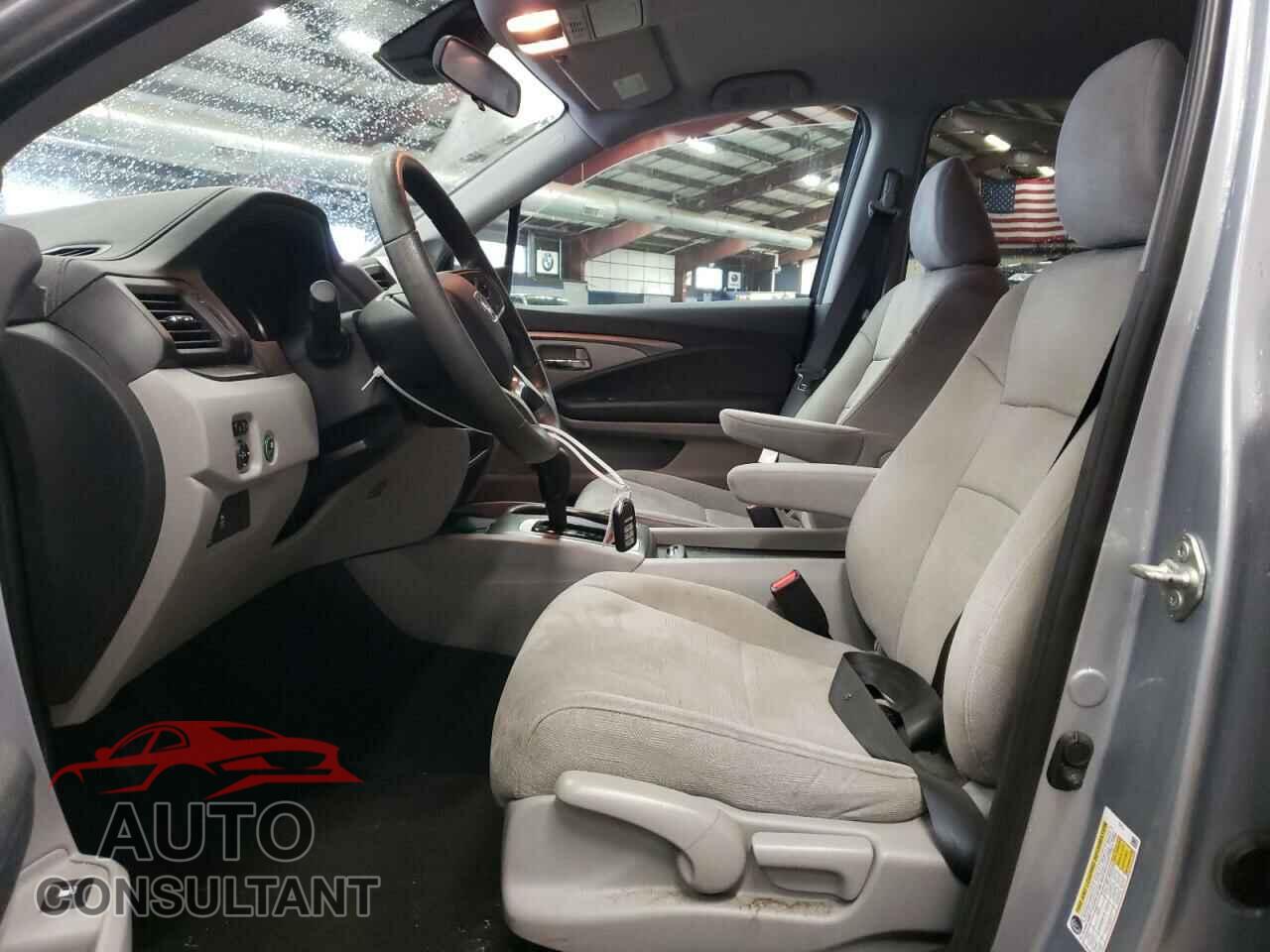 HONDA PILOT 2019 - 5FNYF6H18KB097647