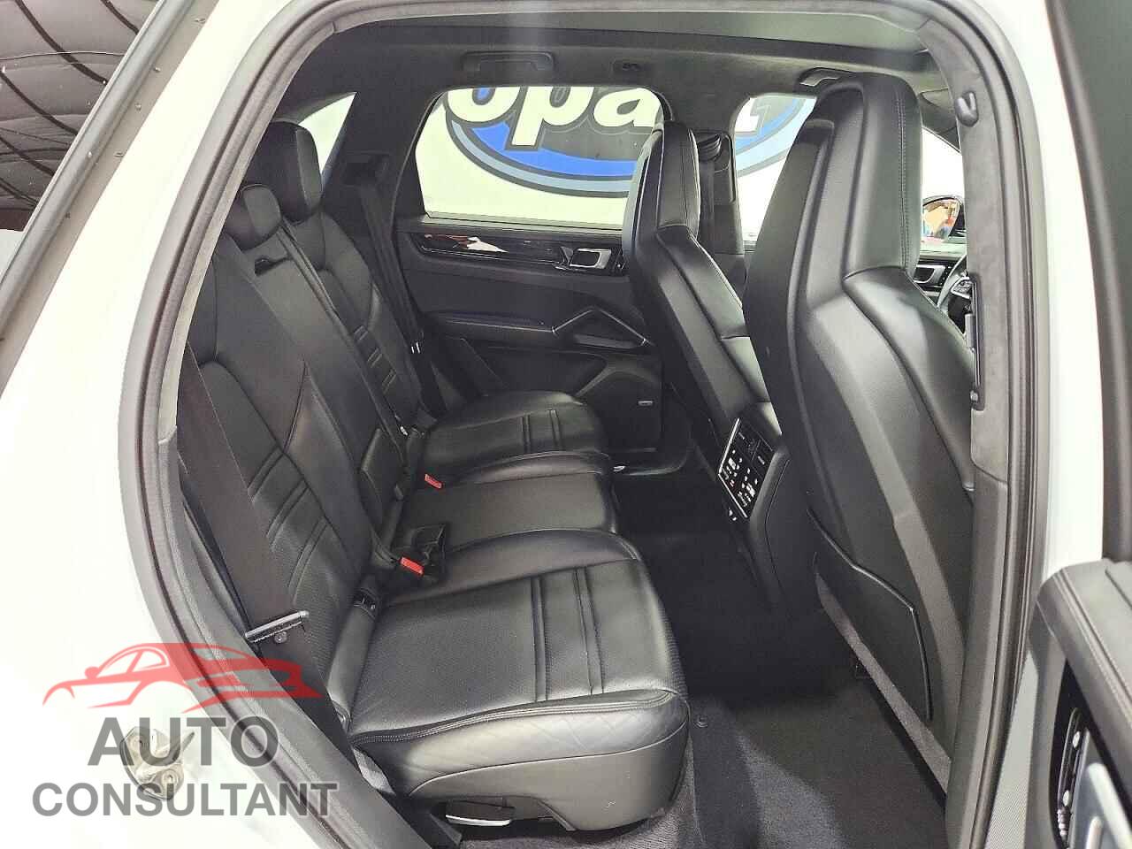 PORSCHE CAYENNE 2020 - WP1AE2AY4LDA22570