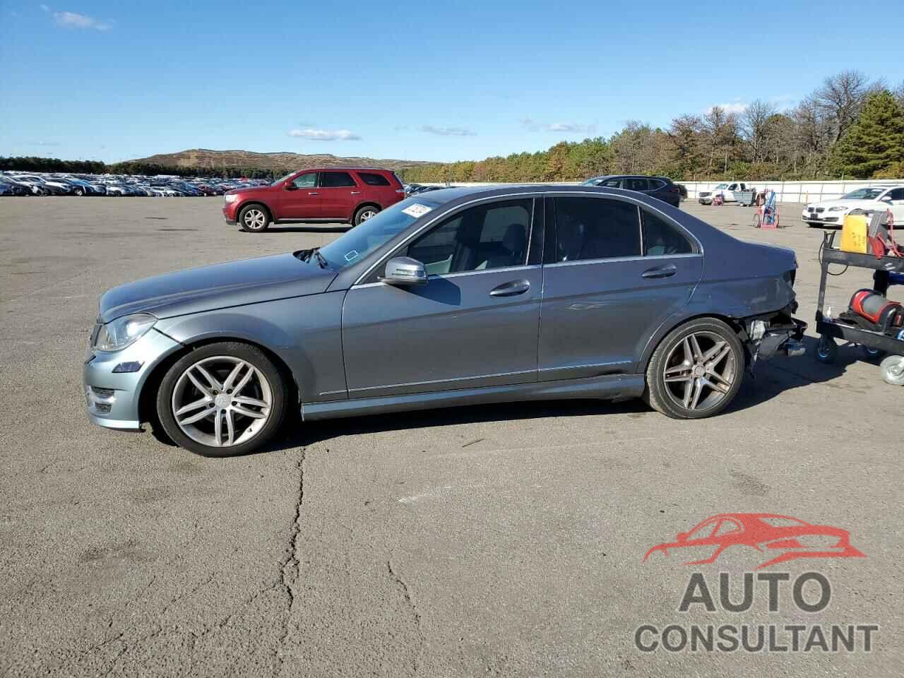 MERCEDES-BENZ C-CLASS 2012 - WDDGF8BB0CR192584