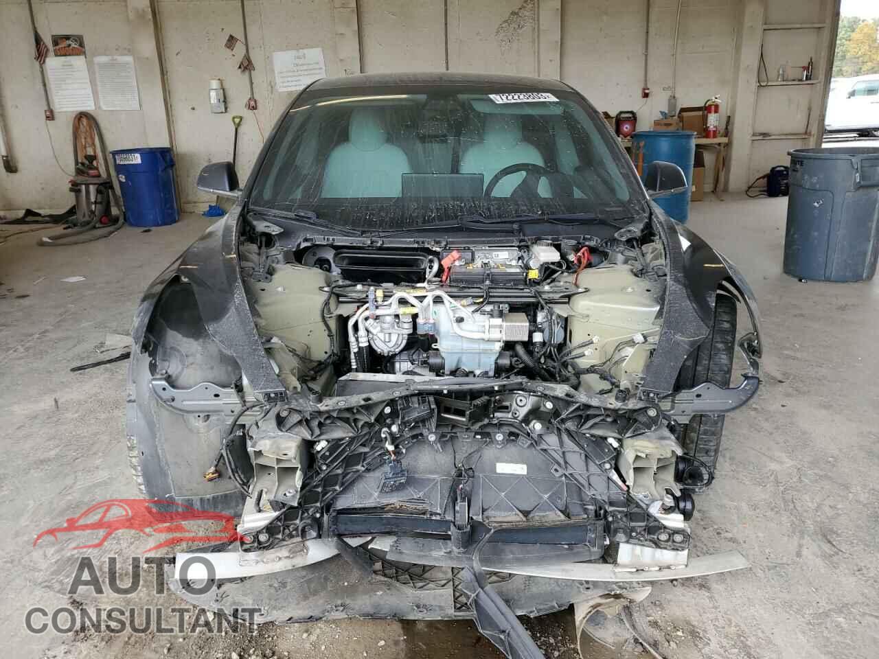 TESLA MODEL 3 2019 - 5YJ3E1EB3KF413727