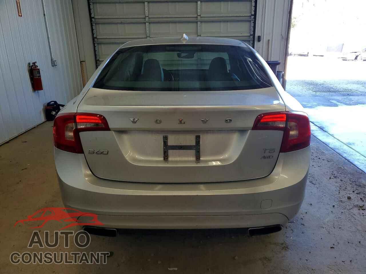 VOLVO S60 2015 - YV1612TK5F1355596