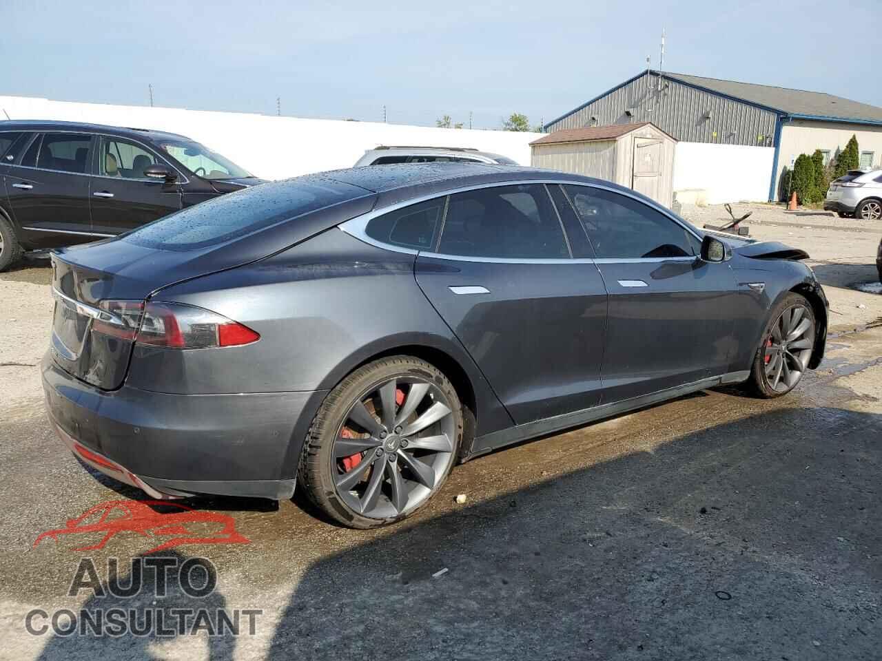 TESLA MODEL S 2015 - 5YJSA1H15FF081144
