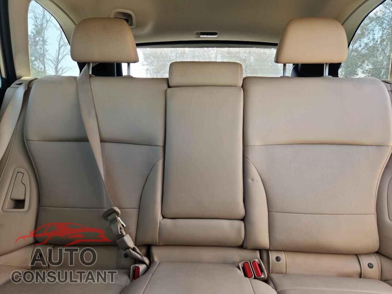 SUBARU OUTBACK 2017 - 4S4BSANC8H3352308