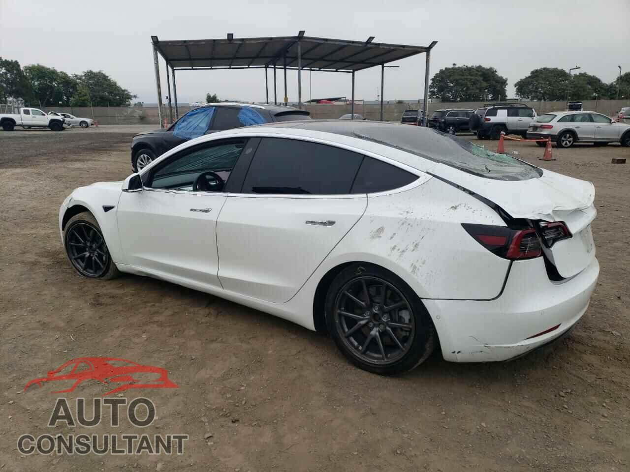 TESLA MODEL 3 2018 - 5YJ3E1EB1JF074903