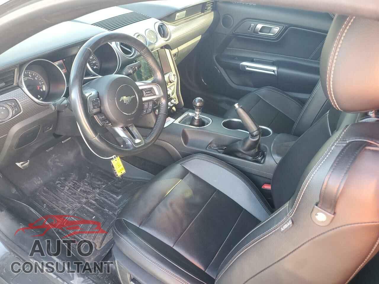 FORD MUSTANG 2018 - 1FA6P8CF3J5103833