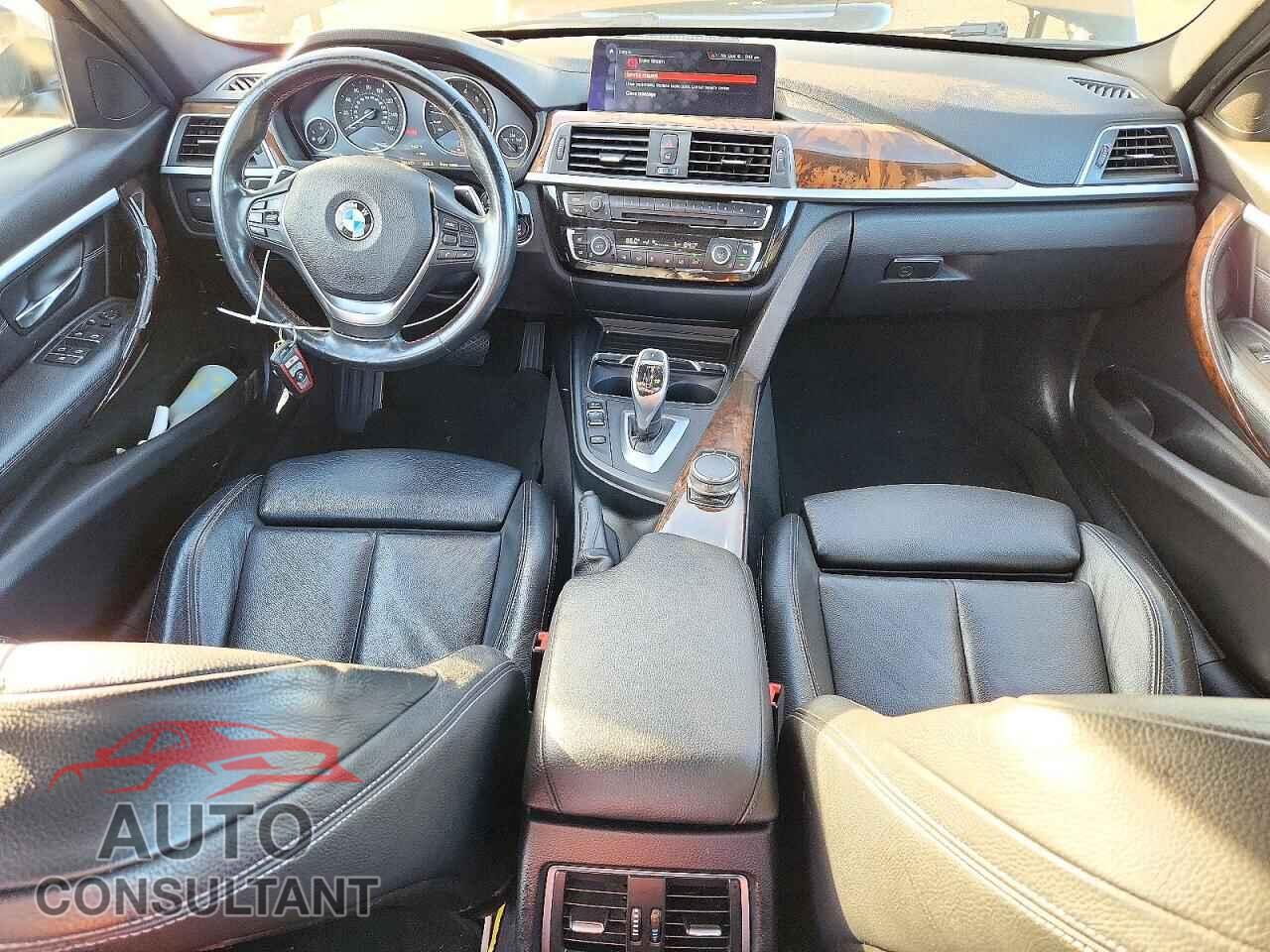 BMW 3 SERIES 2018 - WBA8D9G55JNU67364