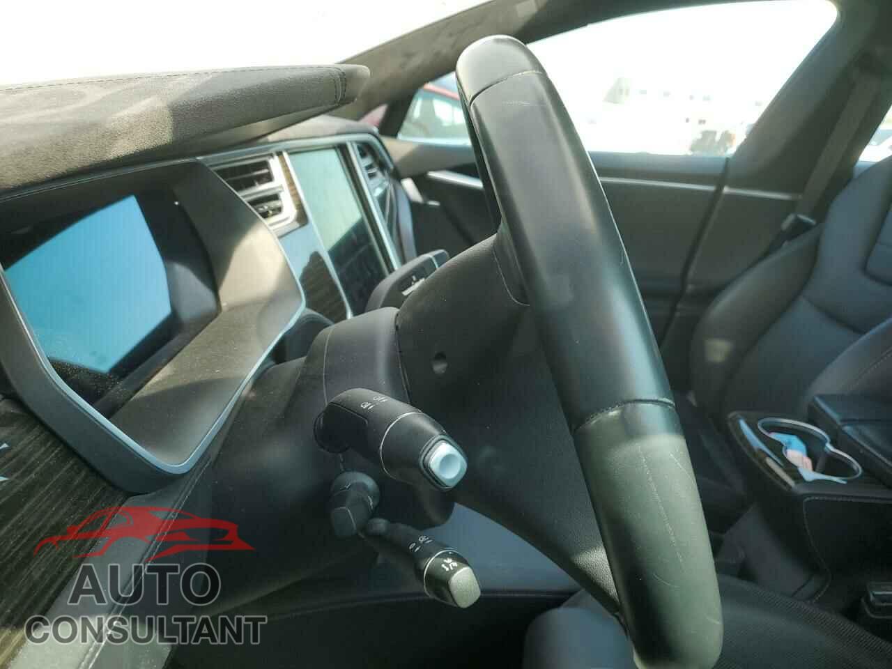 TESLA MODEL S 2016 - 5YJSA1E40GF162519