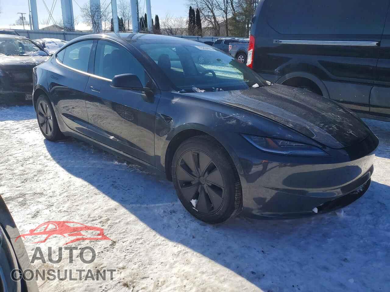 TESLA MODEL 3 2024 - 5YJ3E1EA4RF740932
