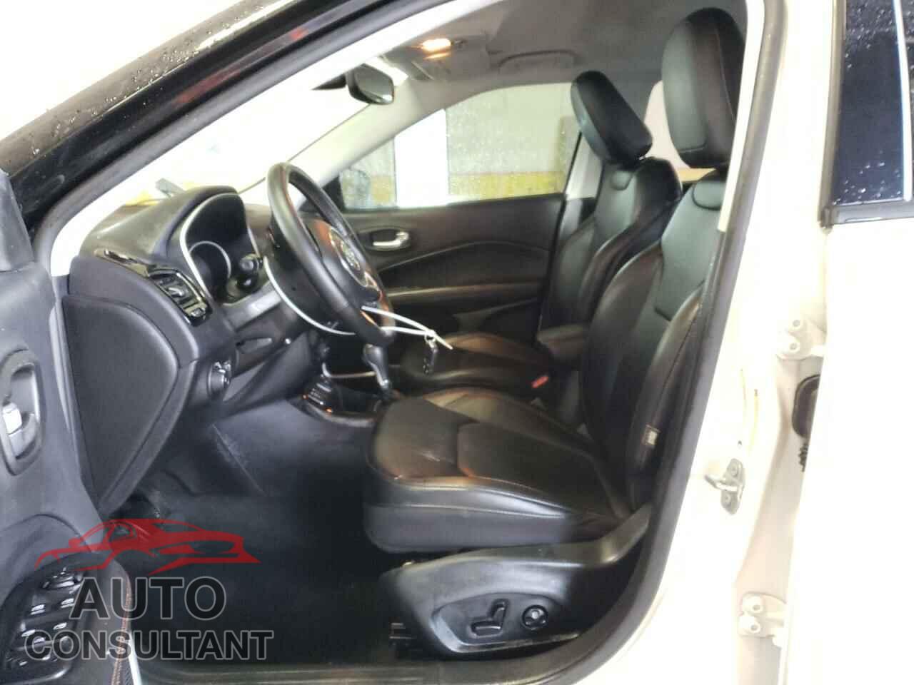 JEEP COMPASS 2019 - 3C4NJCCB5KT749352