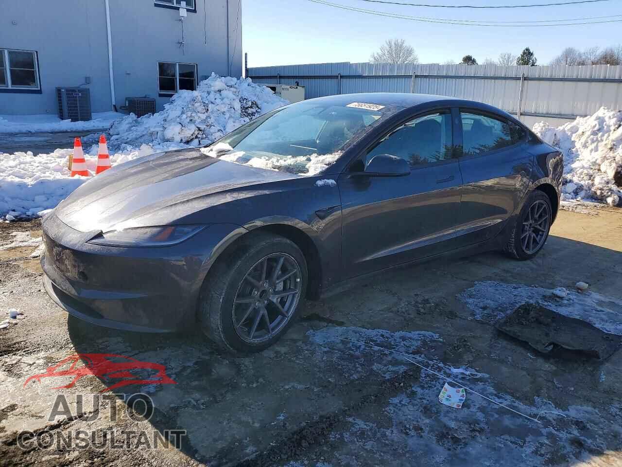 TESLA MODEL 3 2025 - 5YJ3E1EA5SF035823