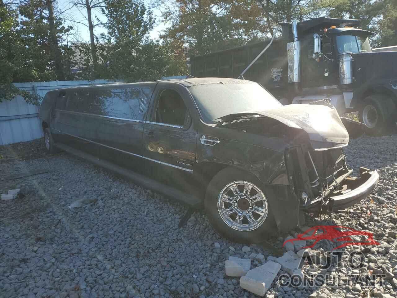 CHEVROLET SUBURBAN 2012 - 1GNWCLEG8CR277088