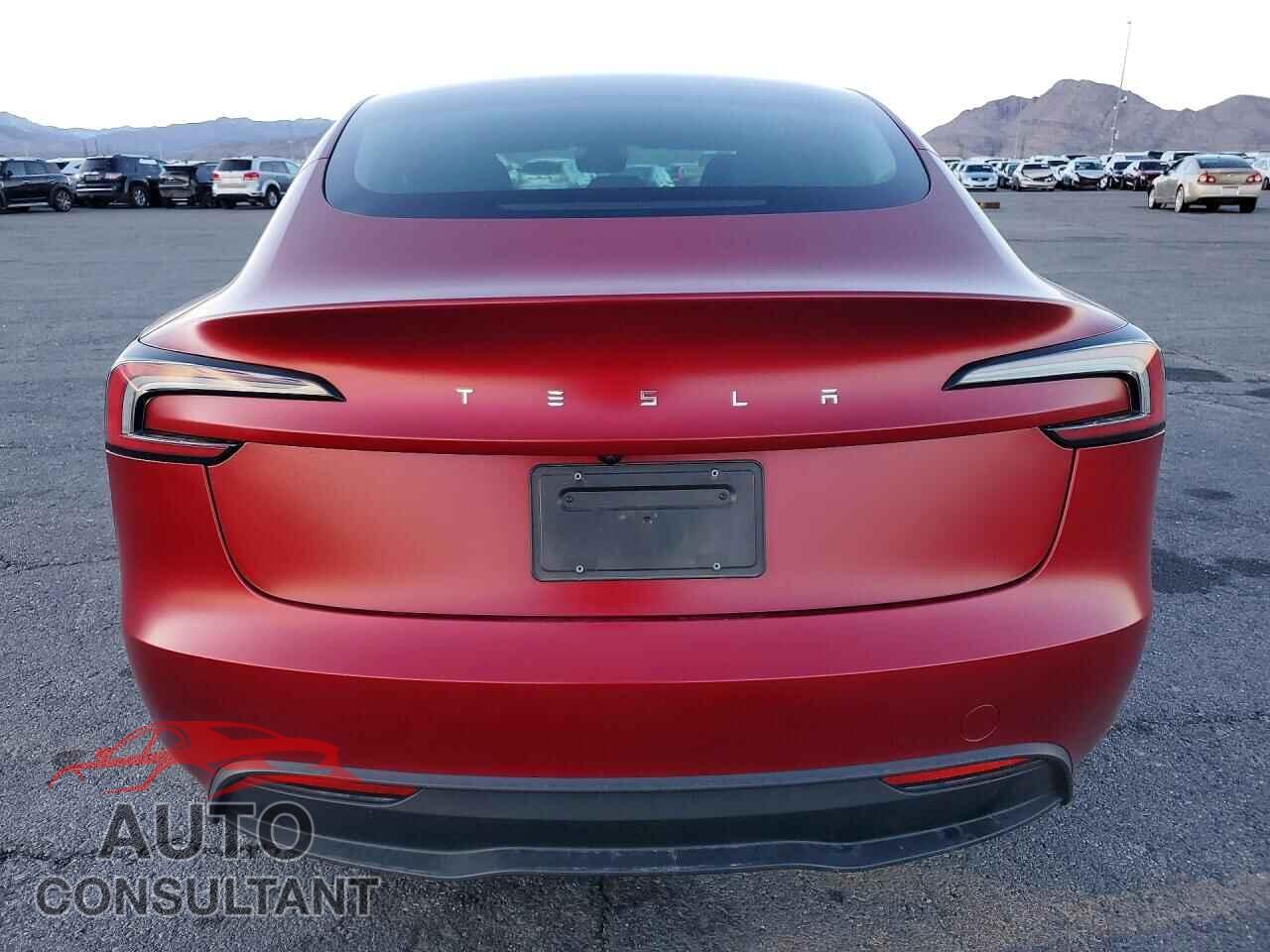 TESLA MODEL 3 2024 - 5YJ3E1EA5RF827366